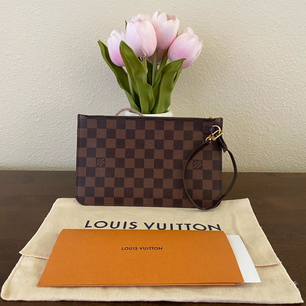Authentic Louis Vuitton Neverfull mm pouch